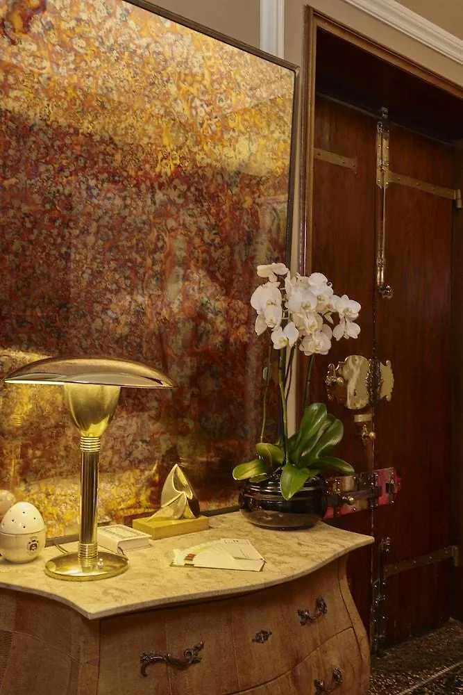 Casa Howard Firenze - Residenza d'Epoca 3*,